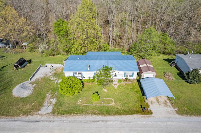 2056 Kristin Dr, Centerville, TN 37033