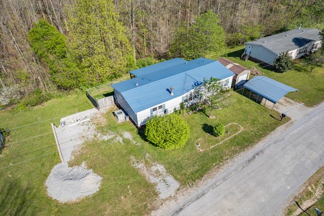 2056 Kristin Dr, Centerville, TN 37033