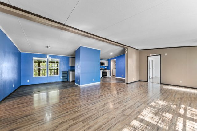 2056 Kristin Dr, Centerville, TN 37033