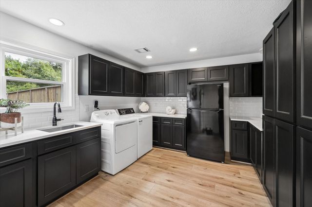 10740 Shepard Hill Road, Willis, TX 77318