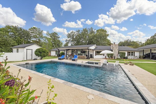 10740 Shepard Hill Road, Willis, TX 77318
