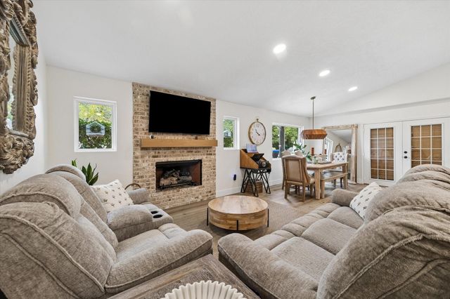 10740 Shepard Hill Road, Willis, TX 77318
