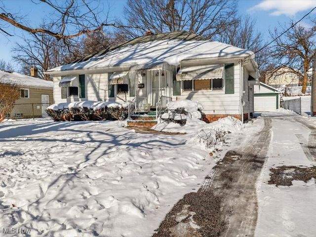 16241 Glenburn Avenue, Maple Heights, OH 44128