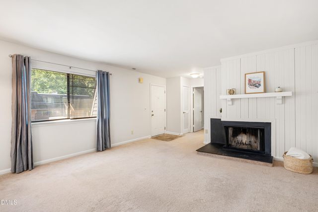 270 Summerwalk Circle, Chapel Hill, NC 27517