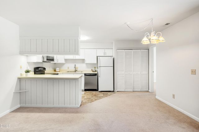 270 Summerwalk Circle, Chapel Hill, NC 27517