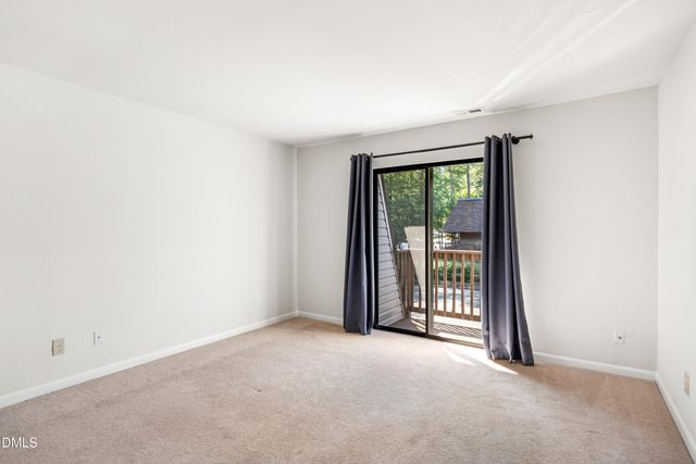 270 Summerwalk Circle, Chapel Hill, NC 27517