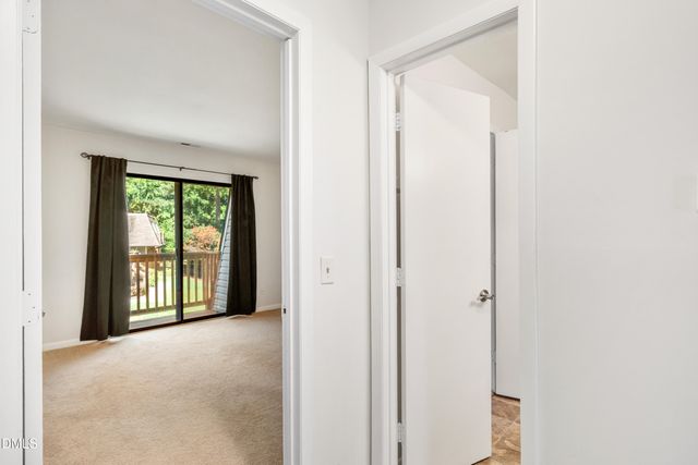 270 Summerwalk Circle, Chapel Hill, NC 27517