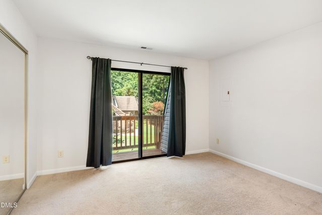 270 Summerwalk Circle, Chapel Hill, NC 27517