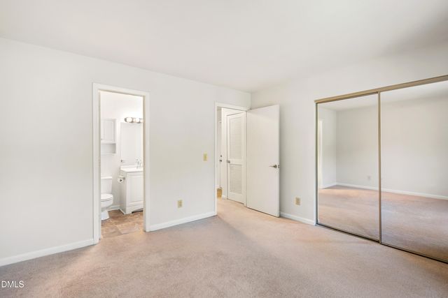 270 Summerwalk Circle, Chapel Hill, NC 27517