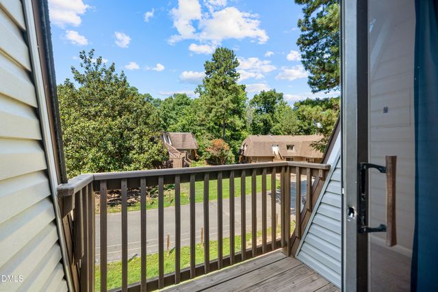 270 Summerwalk Circle, Chapel Hill, NC 27517