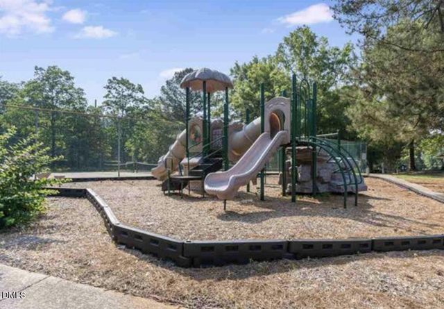 270 Summerwalk Circle, Chapel Hill, NC 27517