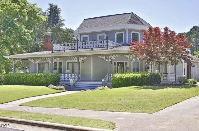 270 Summerwalk Circle, Chapel Hill, NC 27517