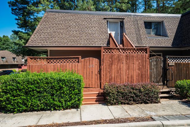 270 Summerwalk Circle, Chapel Hill, NC 27517