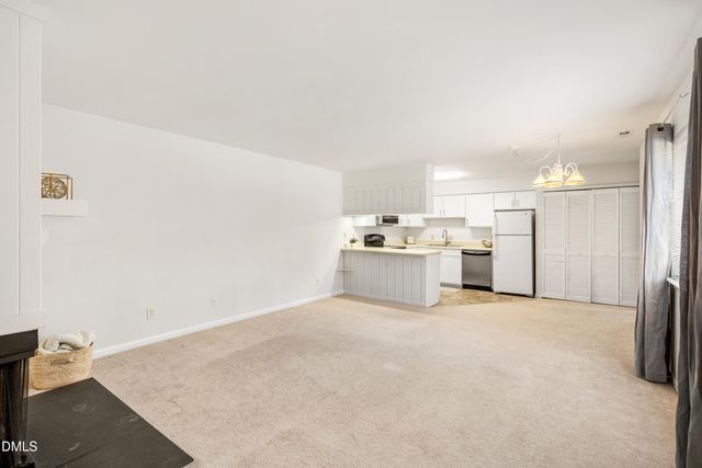 270 Summerwalk Circle, Chapel Hill, NC 27517