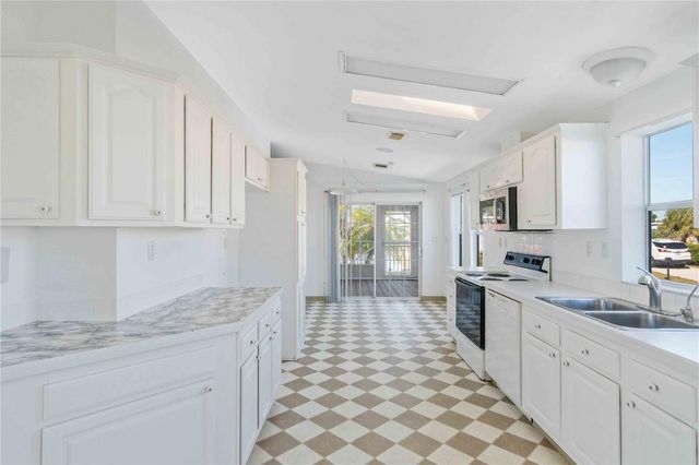 527 FLEETWOOD STREET, North Port, FL 34287