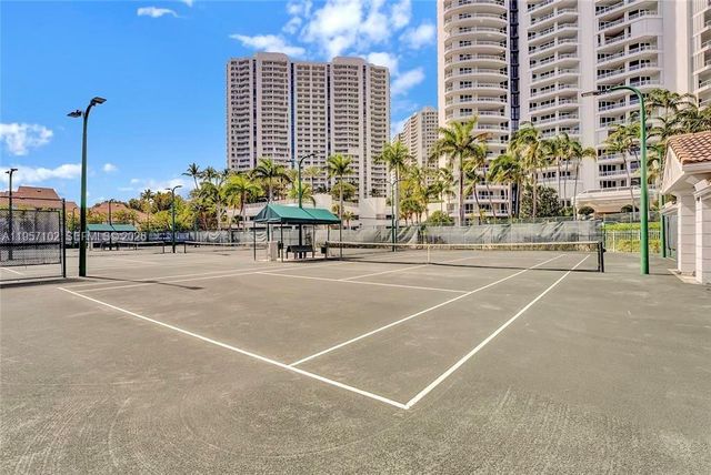 21200 Point Place 403, Aventura, FL 33180