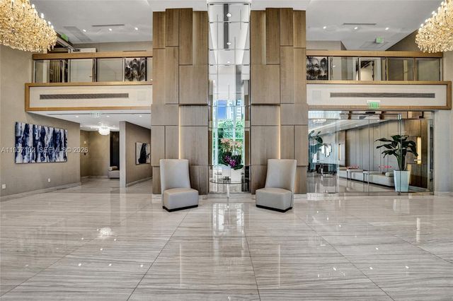 21200 Point Place 403, Aventura, FL 33180