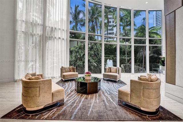 21200 Point Place 403, Aventura, FL 33180