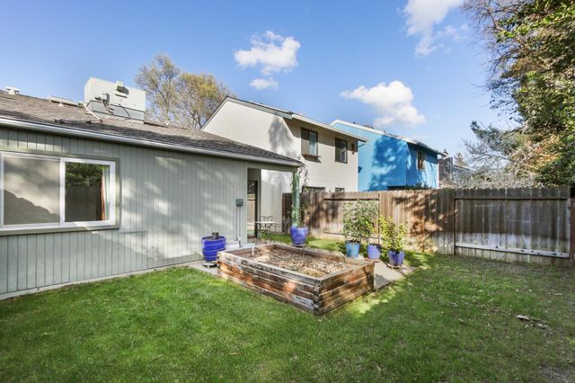 4318 Cowell Blvd, Davis, CA 95618