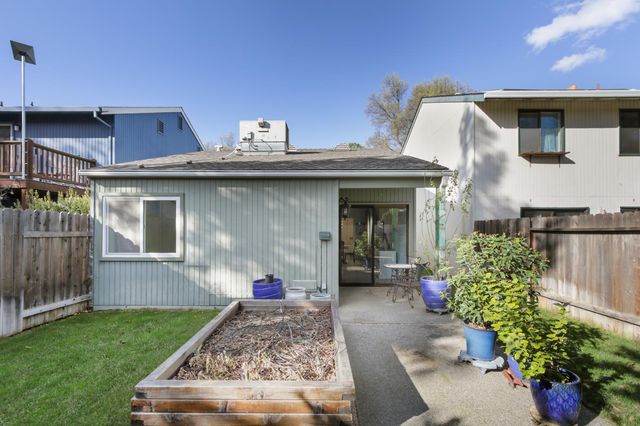 4318 Cowell Blvd, Davis, CA 95618