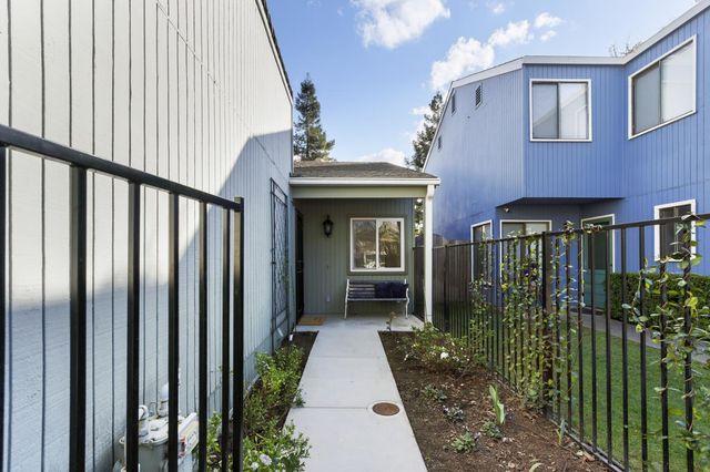 4318 Cowell Blvd, Davis, CA 95618