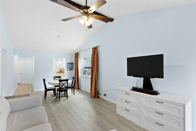 4318 Cowell Blvd, Davis, CA 95618