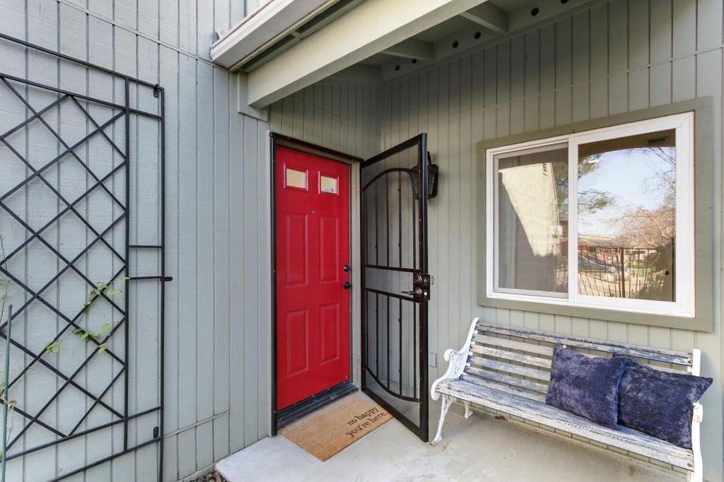 4318 Cowell Blvd, Davis, CA 95618