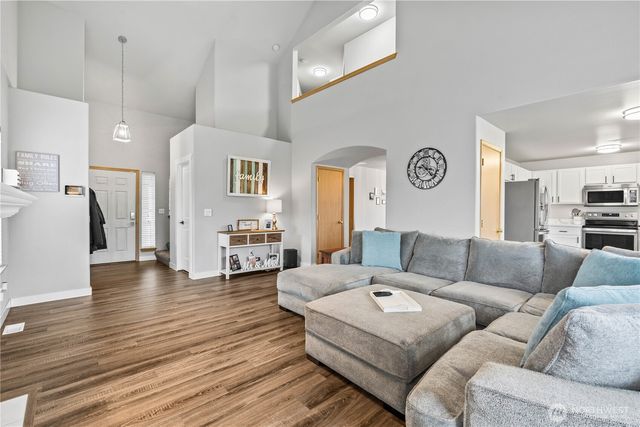 310 Orting Avenue NW, Orting, WA 98360