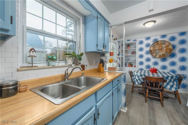 4210 W 217th Street, Fairview Park, OH 44126