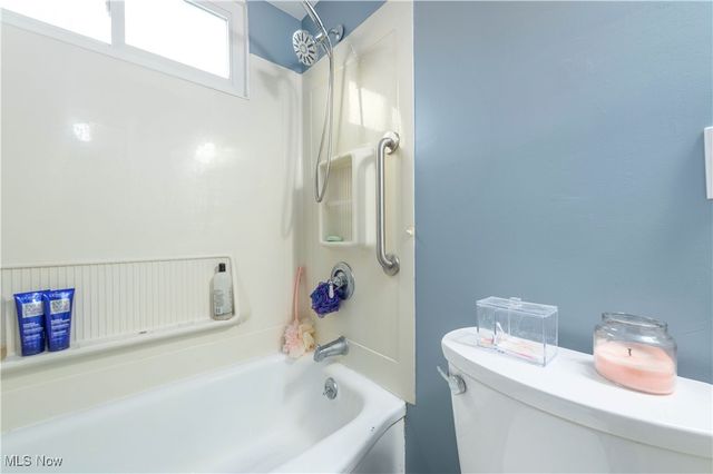 4210 W 217th Street, Fairview Park, OH 44126