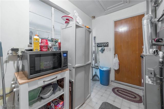 4210 W 217th Street, Fairview Park, OH 44126