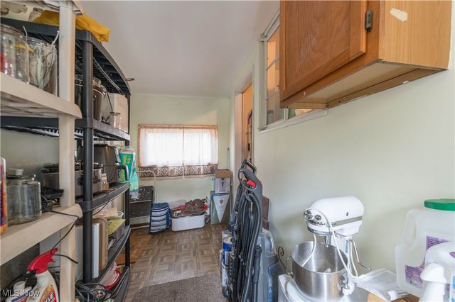 4210 W 217th Street, Fairview Park, OH 44126