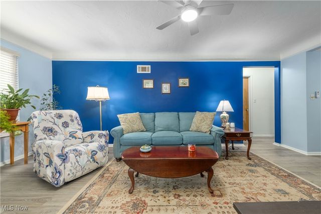 4210 W 217th Street, Fairview Park, OH 44126