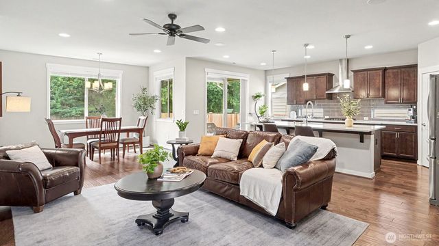 5015 327th Avenue NE, Carnation, WA 98014