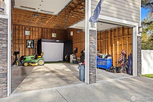 21010 Meridian Avenue E, Graham, WA 98338