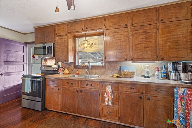 2228 University Drive, Belton, TX 76513