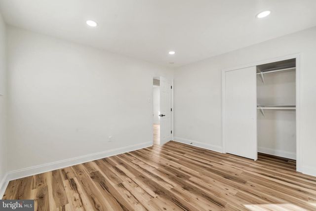 33 SYCAMORE DR, Burlington, NJ 08016