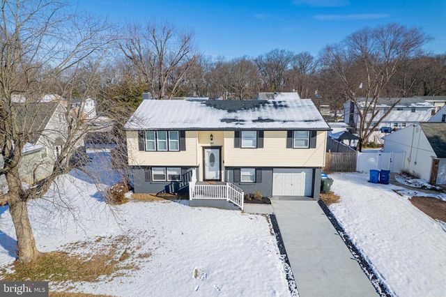 33 SYCAMORE DR, Burlington, NJ 08016