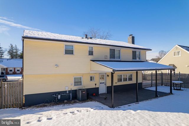 33 SYCAMORE DR, Burlington, NJ 08016