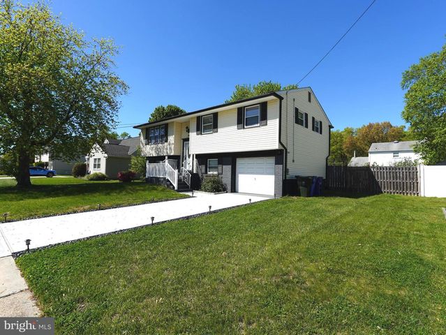 33 SYCAMORE DR, Burlington, NJ 08016