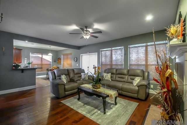 39152 Cajun Bayou Ave, Gonzales, LA 70737