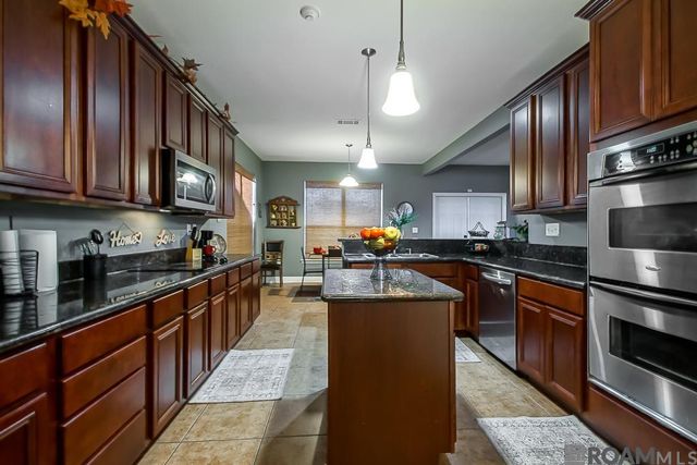 39152 Cajun Bayou Ave, Gonzales, LA 70737