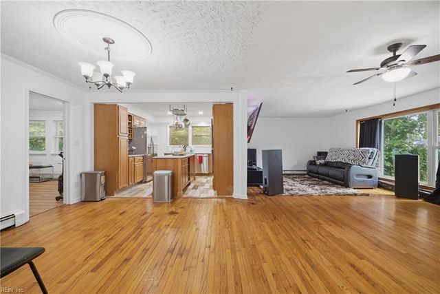 616 Powhatan PW, Hampton, VA 23661