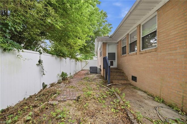 616 Powhatan PW, Hampton, VA 23661