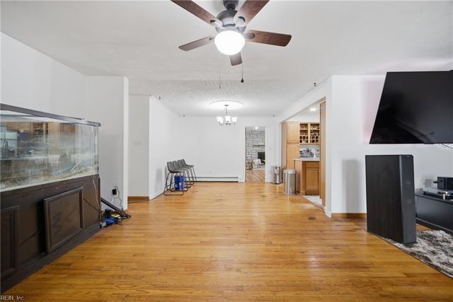 616 Powhatan PW, Hampton, VA 23661
