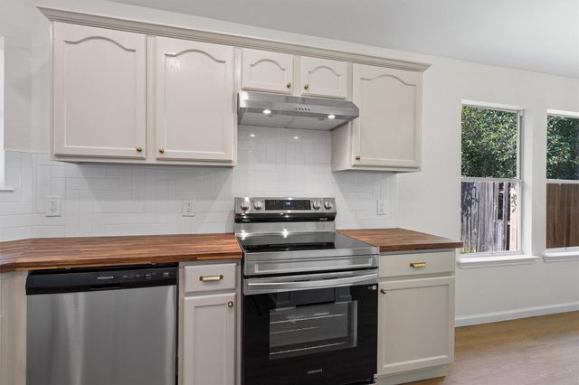 11315 Robert Wooding DR, Austin, TX 78748