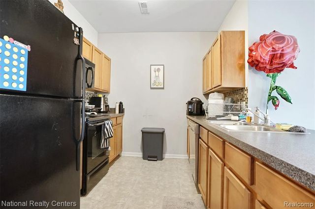 1963 Knollwood Drive, Canton, MI 48188