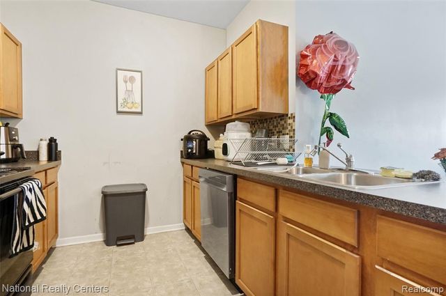 1963 Knollwood Drive, Canton, MI 48188