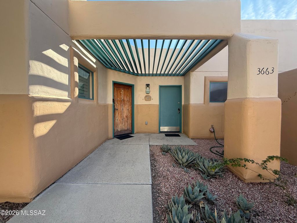 3663 W Placita Del Correcaminos, Tucson, AZ 85745