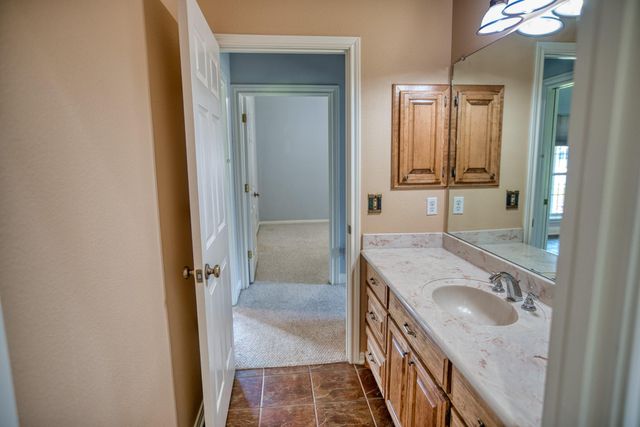 309 Williamsburg, Clute, TX 77531